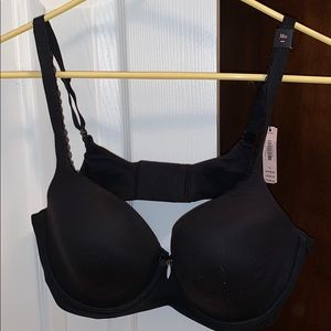 New with tags Victoria’s Secret black bra